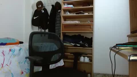 Snapshot of sebasslops chatting on February 17, 2025, 12:54 am Sebas online show from February 17, 2025, 12:54 am