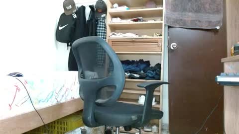 Snapshot of sebasslops chatting on February 17, 2025, 7:10 pm Sebas online show from February 17, 2025, 7:10 pm