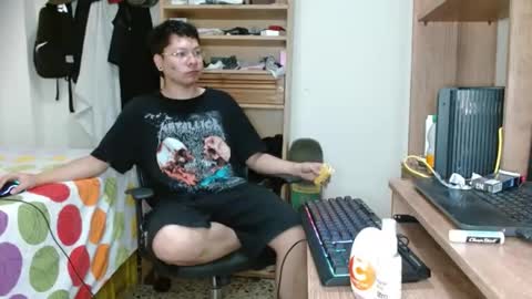 Snapshot of sebasslops chatting on February 26, 2025, 7:05 pm Sebas online show from February 26, 2025, 7:05 pm