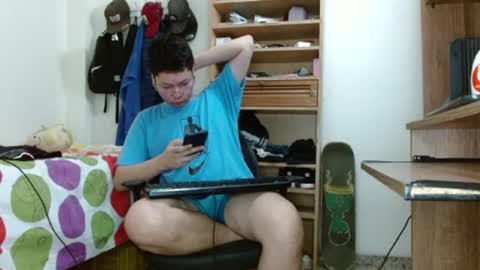 Snapshot of sebasslops chatting on February 28, 2025, 3:59 am Sebas online show from February 28, 2025, 3:59 am