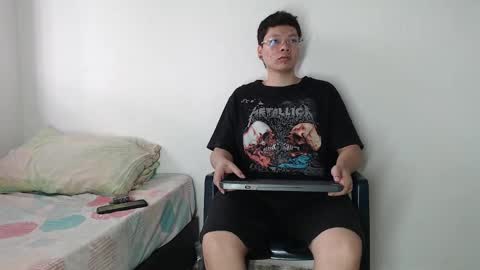 Snapshot of sebasslops chatting on March 3, 2025, 6:55 pm Sebas online show from March 3, 2025, 6:55 pm