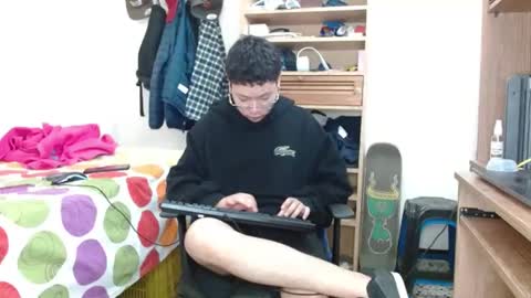 Snapshot of sebasslops chatting on March 6, 2025, 9:36 am Sebas online show from March 6, 2025, 9:36 am