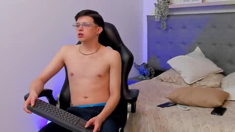 Snapshot of sebastamayo_ chatting on February 27, 2026, 9:09 am SEBAS online show from February 27, 2026, 9:09 am