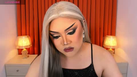 Snapshot of seductivelolalola chatting on February 25, 2025, 3:27 pm Natalie Mefford online show from February 25, 2025, 3:27 pm