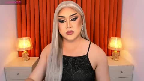 Snapshot of seductivelolalola chatting on February 25, 2025, 6:31 pm Natalie Mefford online show from February 25, 2025, 6:31 pm