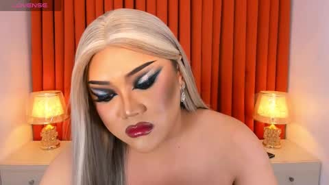 Snapshot of seductivelolalola chatting on February 27, 2025, 12:21 am Natalie Mefford online show from February 27, 2025, 12:21 am