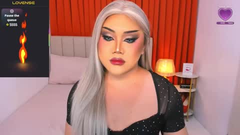 Snapshot of seductivelolalola chatting on March 8, 2025, 12:44 am Natalie Mefford online show from March 8, 2025, 12:44 am