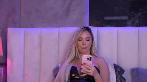 Snapshot of selena_voss chatting on January 17, 2026, 9:47 am Selena online show from January 17, 2026, 9:47 am