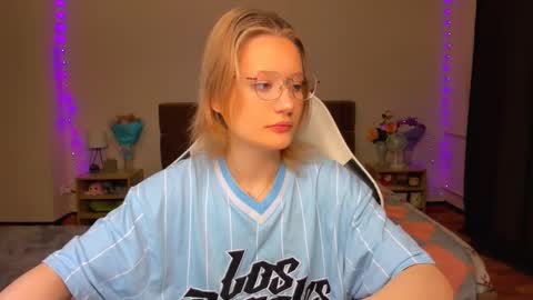 Simon and Alice online show from September 10, 2025, 8:53 pm