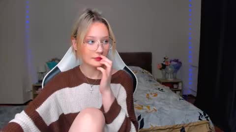 Simon and Alice online show from October 30, 2025, 8:42 pm