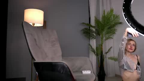 SerenaGrant online show from February 19, 2026, 5:36 am