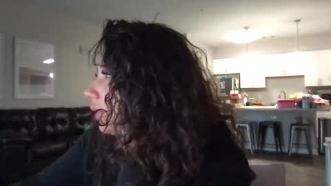 Snapshot of servexely chatting on February 3, 2026, 6:13 pm servexely online show from February 3, 2026, 6:13 pm