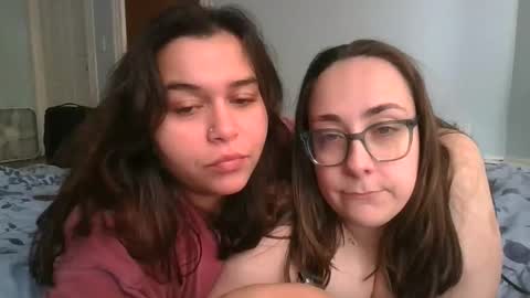 Snapshot of sesbianlex69 chatting on November 5, 2025, 6:19 pm sesbianlex69 online show from November 5, 2025, 6:19 pm