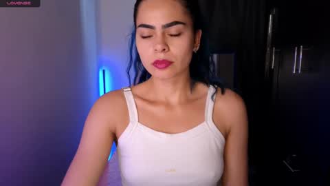  Angie   online show from September 21, 2025, 10:44 pm