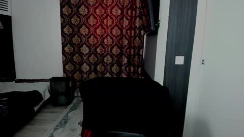 Sexxymuscles4U online show from November 24, 2025, 9:09 am