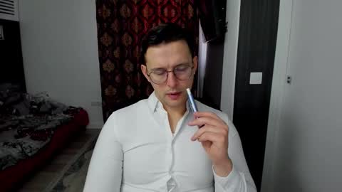 Sexxymuscles4U online show from February 19, 2026, 9:05 am