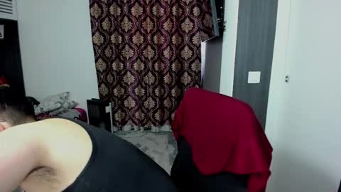 Sexxymuscles4U online show from February 26, 2026, 12:04 pm