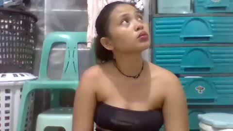 sexy_lips_pinay online show from September 12, 2025, 10:15 am