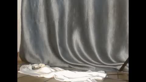 Snapshot of sexy_petitqueen chatting on February 15, 2026, 7:51 am sexy_petitqueen online show from February 15, 2026, 7:51 am