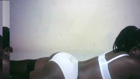 sexy_sandrah online show from February 4, 2026, 4:29 am