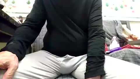 Snapshot of sexy_white_daddy chatting on February 19, 2026, 1:45 am Daddy online show from February 19, 2026, 1:45 am