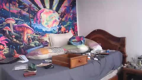 Snapshot of sexydarkhunter2 chatting on February 7, 2026, 7:06 pm Mike online show from February 7, 2026, 7:06 pm