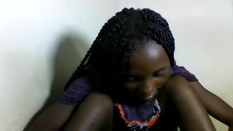 VIVIAN online show from February 16, 2025, 4:32 pm