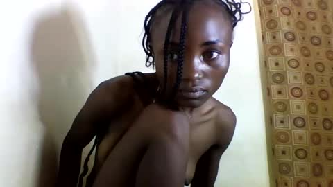 VIVIAN online show from March 8, 2025, 8:22 am