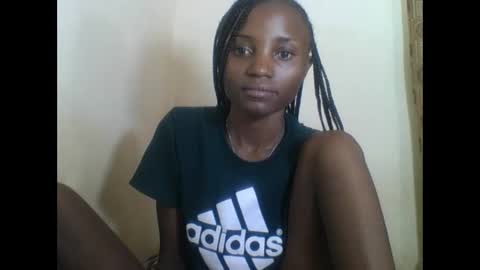 VIVIAN online show from March 12, 2025, 9:12 am