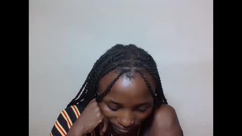 VIVIAN online show from October 31, 2025, 7:04 pm