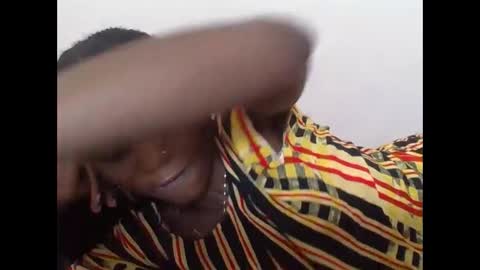 VIVIAN online show from November 1, 2025, 7:54 am