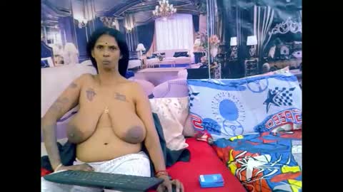 sexyva4u2luv online show from February 18, 2026, 8:54 am