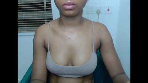 sexyxpeach online show from February 8, 2026, 8:34 pm
