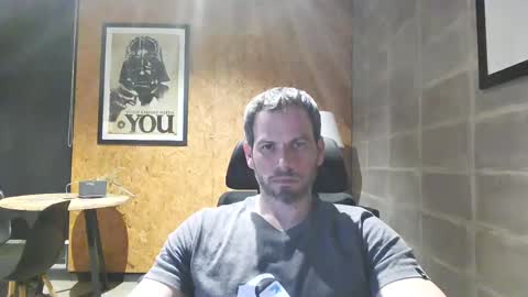 Snapshot of shad0w_hunter chatting on February 28, 2025, 10:39 pm shad0w_hunter online show from February 28, 2025, 10:39 pm