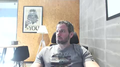 Snapshot of shad0w_hunter chatting on March 5, 2025, 7:06 pm shad0w_hunter online show from March 5, 2025, 7:06 pm