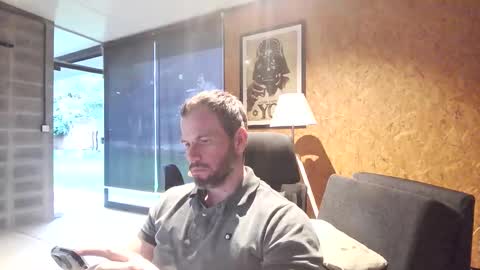 Snapshot of shad0w_hunter chatting on January 5, 2026, 10:02 pm shad0w_hunter online show from January 5, 2026, 10:02 pm