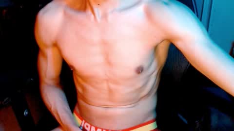 shadowfriend30 online show from November 16, 2025, 7:36 am