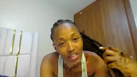 Snapshot of shanizz001 chatting on January 20, 2025, 12:07 pm shanizz online show from January 20, 2025, 12:07 pm