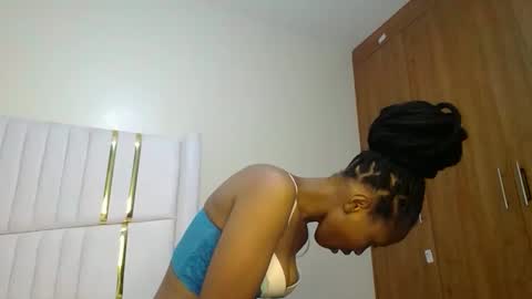 Snapshot of shanizz001 chatting on February 5, 2025, 3:02 am shanizz online show from February 5, 2025, 3:02 am