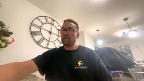 Snapshot of sharksboy16 chatting on February 23, 2026, 5:16 am Sharksboy online show from February 23, 2026, 5:16 am