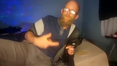 Snapshot of shawn710420 chatting on December 7, 2024, 9:39 am shawn710420 online show from December 7, 2024, 9:39 am