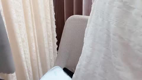 Snapshot of shellysan chatting on November 1, 2025, 1:18 am Shelly online show from November 1, 2025, 1:18 am