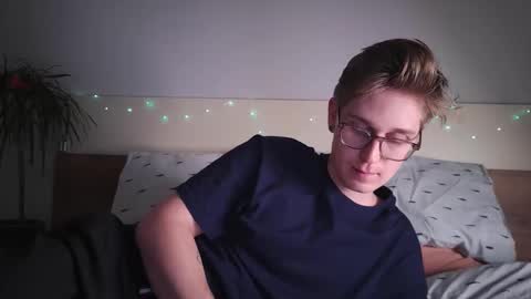 Snapshot of shirizo chatting on January 8, 2026, 9:28 pm Matthew online show from January 8, 2026, 9:28 pm