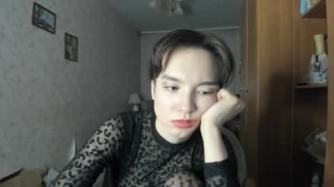 Snapshot of shtuchka2000 chatting on November 30, 2025, 7:40 pm shtuchka2000 online show from November 30, 2025, 7:40 pm