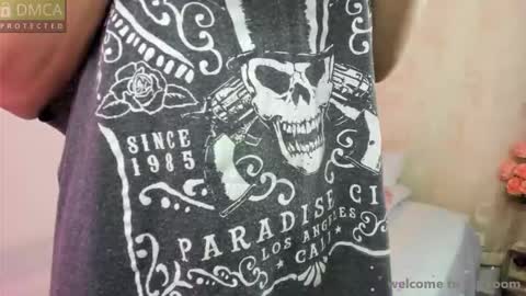 Snapshot of shy_angel_30 chatting on September 19, 2025, 5:13 pm Angel online show from September 19, 2025, 5:13 pm