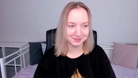 Snapshot of shy_annacutie chatting on March 7, 2025, 6:46 am Anna online show from March 7, 2025, 6:46 am