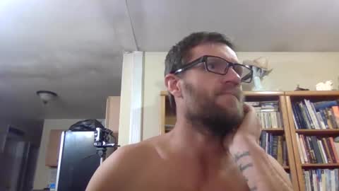 Snapshot of shyguy9387 chatting on December 26, 2024, 3:27 am shyguy9387 online show from December 26, 2024, 3:27 am