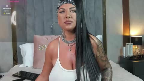 Snapshot of sierra_quinn chatting on February 21, 2026, 6:09 pm Sierra online show from February 21, 2026, 6:09 pm