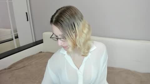 Snapshot of silvadevil chatting on February 26, 2026, 6:07 pm Kate online show from February 26, 2026, 6:07 pm