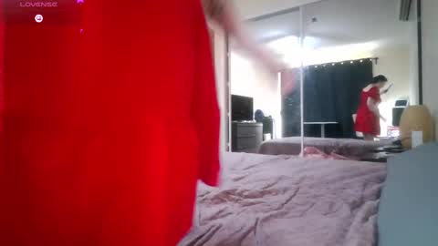 Snapshot of sizzlemewet chatting on December 10, 2024, 1:32 am sizzlemewet online show from December 10, 2024, 1:32 am